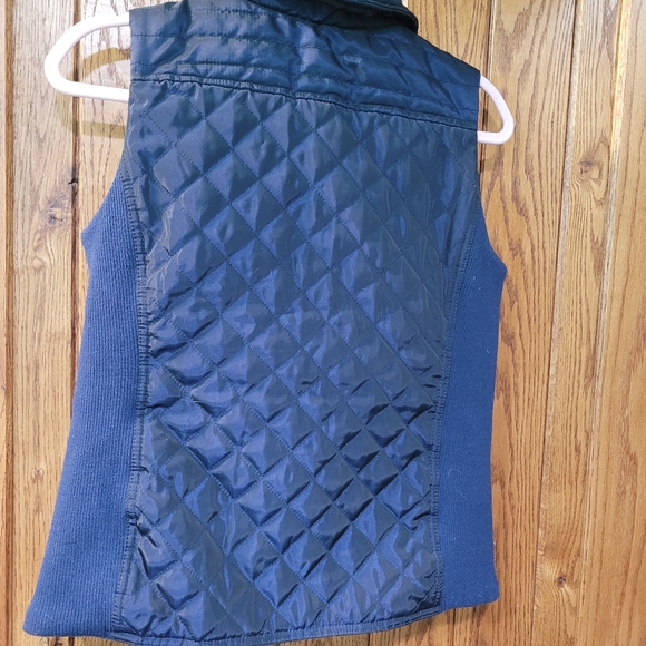 Ladies zip up vest - Picture 5 of 6